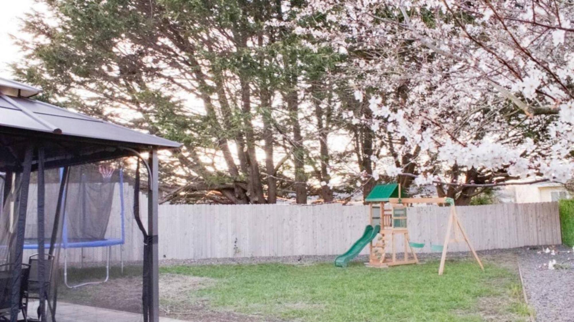 Private Home - Playground, Jumping Mat, Bbq, Darts, Firepit, Gazebo, 4 Smart Tvs, White Cotton Bedding, - The Redwood Cul-De Sac Beach Retreat Crescent City Buitenkant foto
