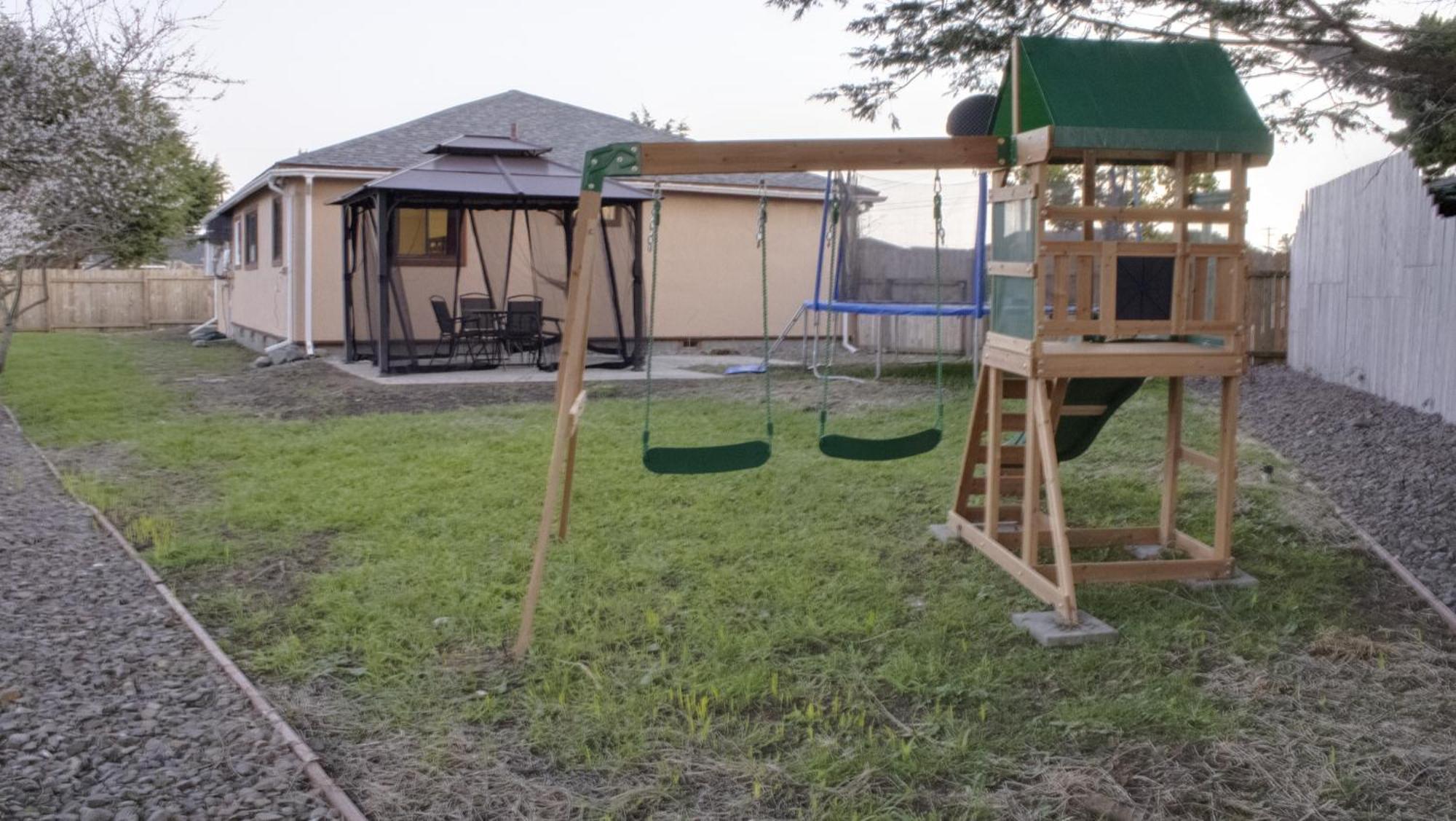 Private Home - Playground, Jumping Mat, Bbq, Darts, Firepit, Gazebo, 4 Smart Tvs, White Cotton Bedding, - The Redwood Cul-De Sac Beach Retreat Crescent City Buitenkant foto